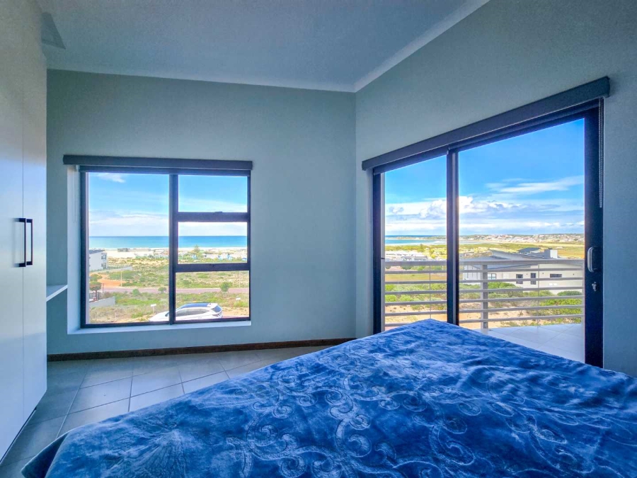 5 Bedroom Property for Sale in Stilbaai Oos Western Cape